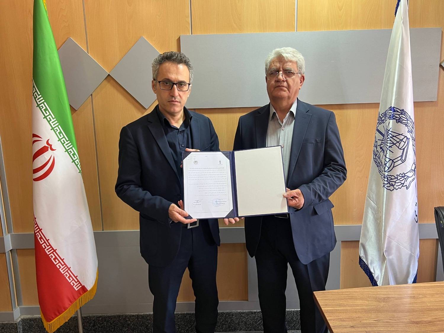 انعقاد تفاهم‌نامه همکاری میان مرکز آموزش عالی علمی کاربردی کانون وکلای دادگستری مرکز و اداره معاضدت قضایی